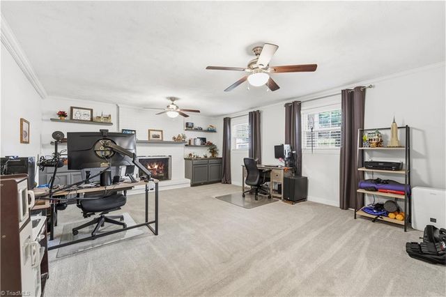 1220 Abingdon Way, Winston-salem, NC 27106