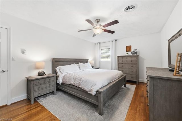 1220 Abingdon Way, Winston-salem, NC 27106