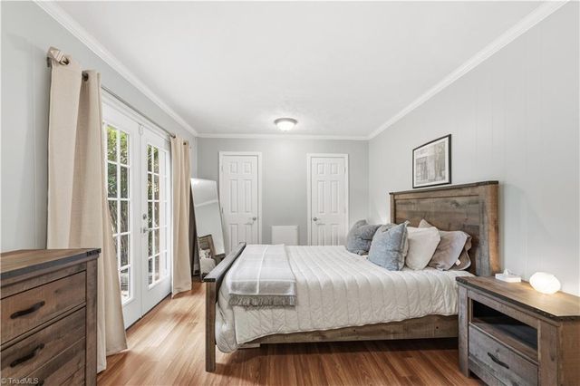 1220 Abingdon Way, Winston-salem, NC 27106