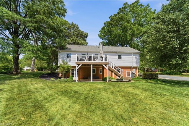 1220 Abingdon Way, Winston-salem, NC 27106