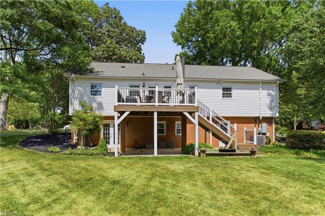 1220 Abingdon Way, Winston-salem, NC 27106