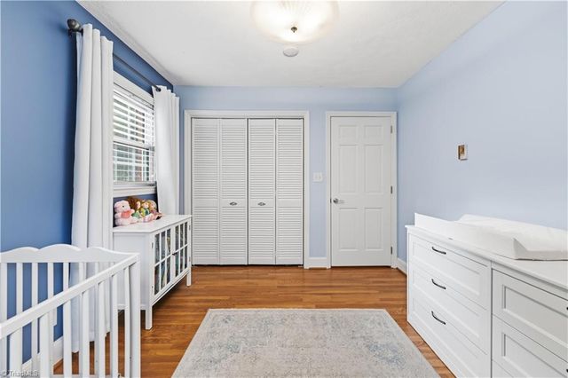 1220 Abingdon Way, Winston-salem, NC 27106