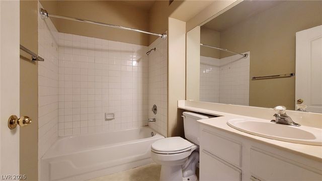 1900 North Torrey Pines Drive 203, Las Vegas, NV 89108