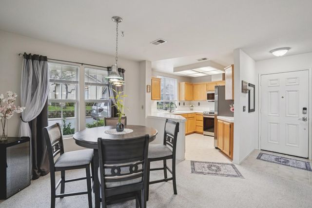 321 Baird Dr, Folsom, CA 95630