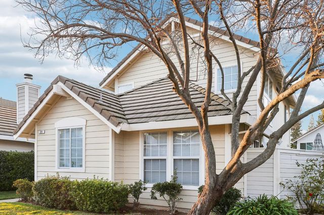 321 Baird Dr, Folsom, CA 95630