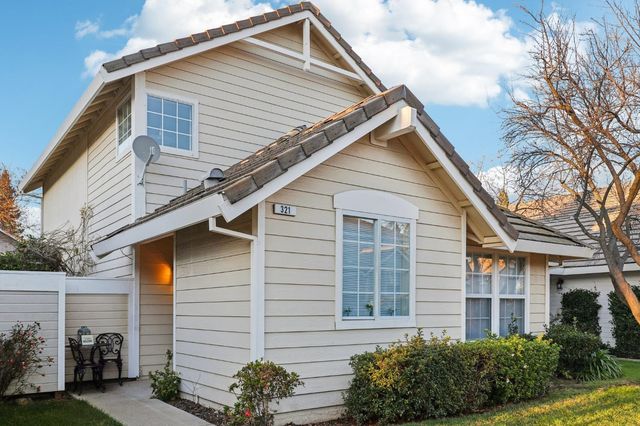 321 Baird Dr, Folsom, CA 95630