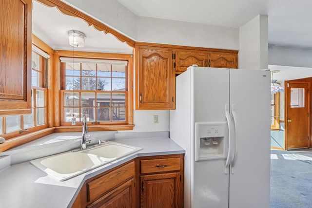 5215 Morningside DRIVE, Greendale, WI 53129