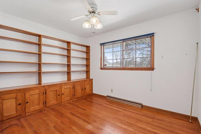 5215 Morningside DRIVE, Greendale, WI 53129