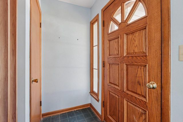 5215 Morningside DRIVE, Greendale, WI 53129