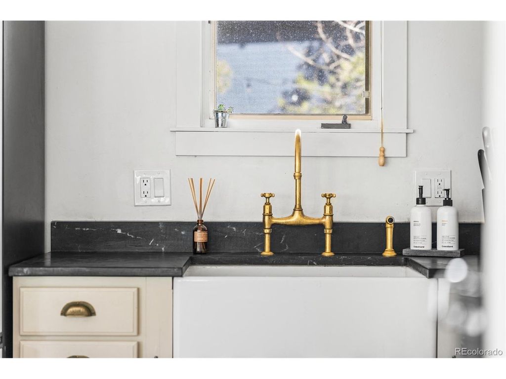 30776 Burland Rd, Golden, CO 80403