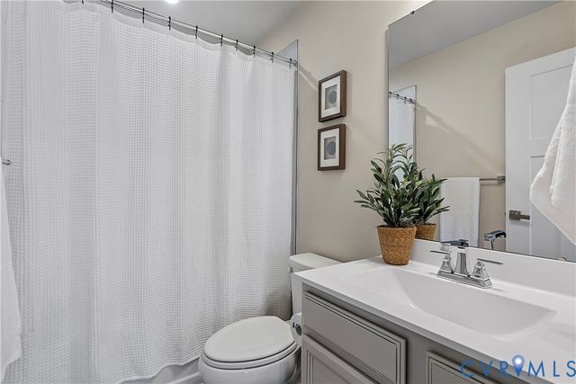 4121 Jefferson Ridge Dr, Midlothian, VA 23112