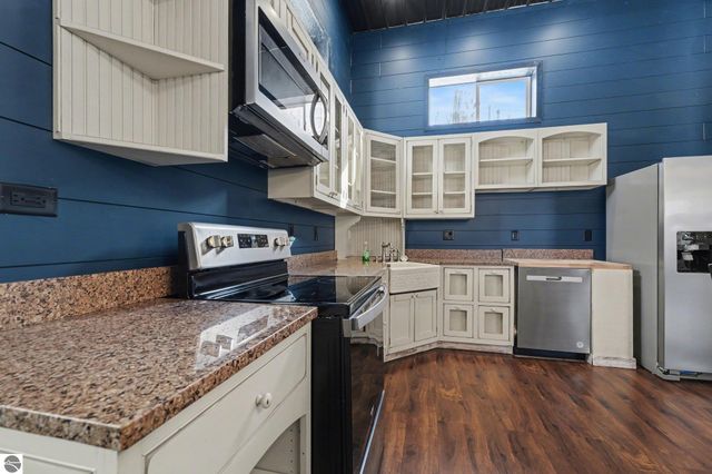 8923 SE Torch Lake Drive, Alden, MI 49612