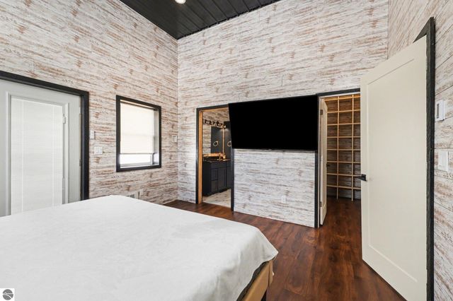 8923 SE Torch Lake Drive, Alden, MI 49612