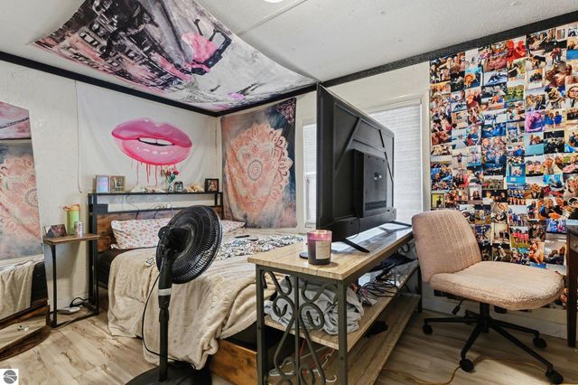 8923 SE Torch Lake Drive, Alden, MI 49612