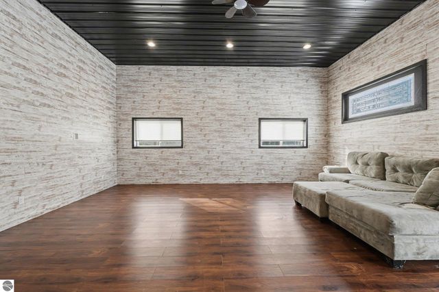 8923 SE Torch Lake Drive, Alden, MI 49612