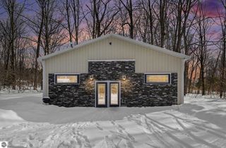 8923 SE Torch Lake Drive, Alden, MI 49612