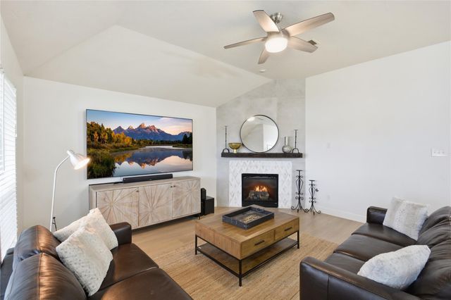 17706 Windsor Grove Lane, Houston, TX 77084