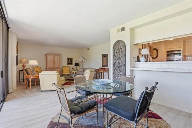 5555 Canyon Crest 2F, Riverside, CA 92507