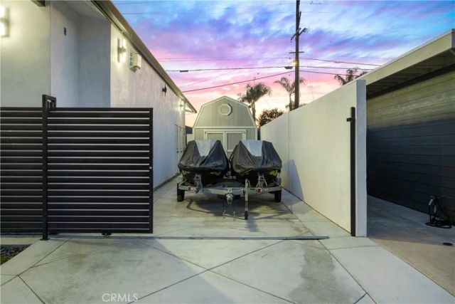 17451 Avalon, Huntington Beach, CA 92647