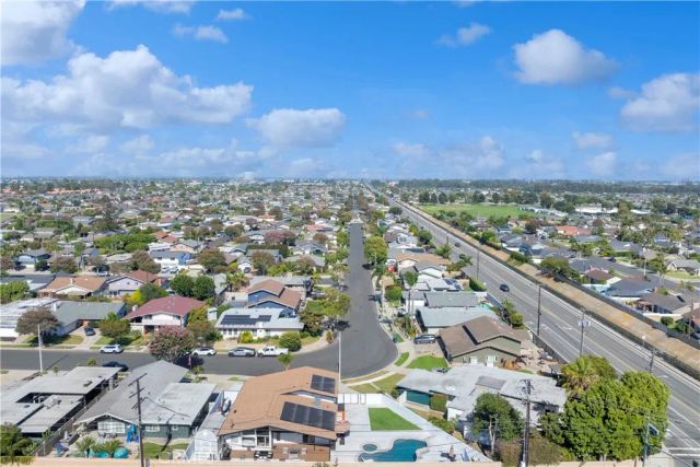 17451 Avalon, Huntington Beach, CA 92647