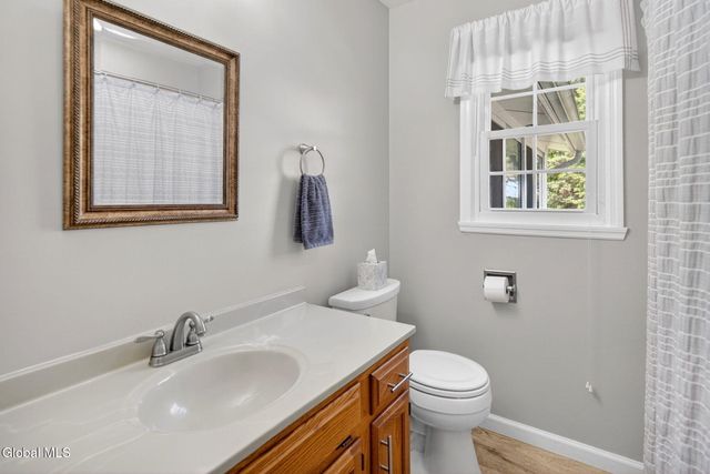 16 Leonard Drive, Colonie, NY 12309