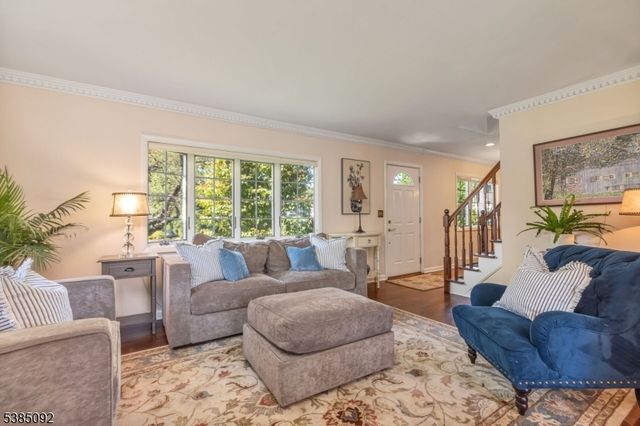 24 Primrose Dr, New Providence Boro, NJ 07974
