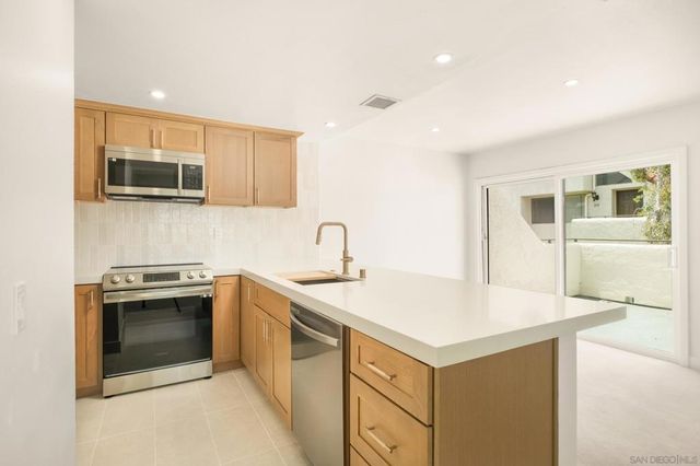 17925 Caminito Pinero 270, San Diego, CA 92128