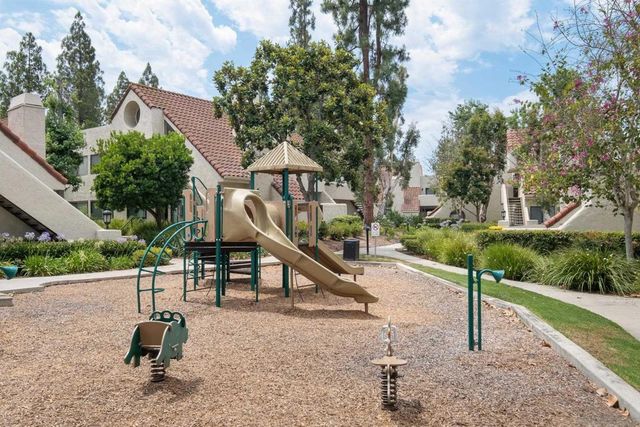 17925 Caminito Pinero 270, San Diego, CA 92128