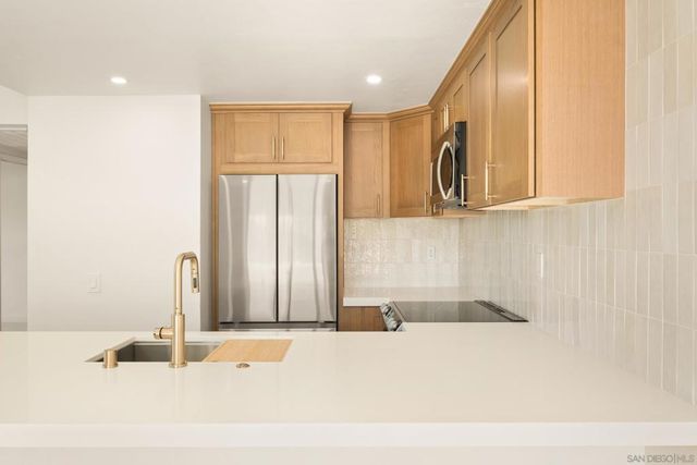 17925 Caminito Pinero 270, San Diego, CA 92128