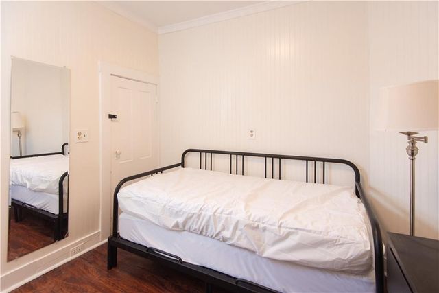11 Brewer Street, Newport, RI 02840