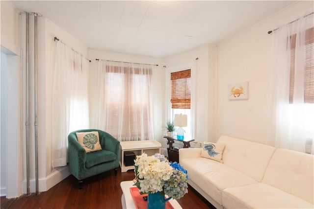 11 Brewer Street, Newport, RI 02840