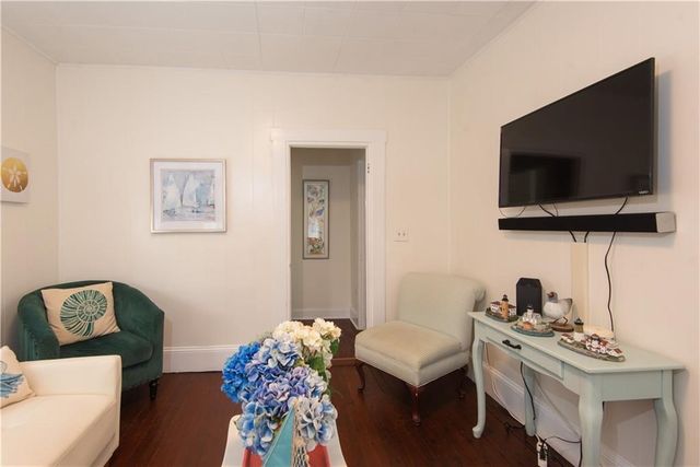 11 Brewer Street, Newport, RI 02840