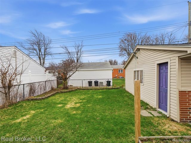 1584 Beaupre Avenue, Madison Heights, MI 48071