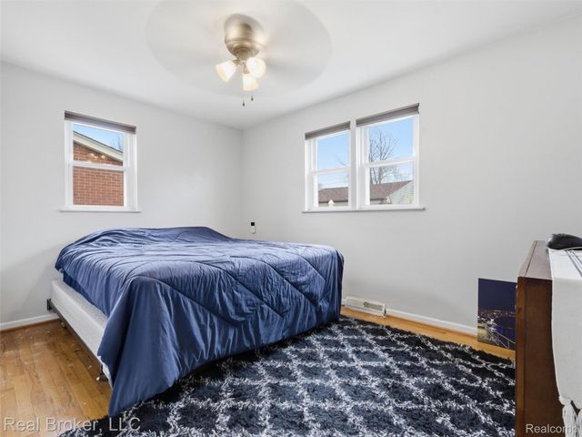 1584 Beaupre Avenue, Madison Heights, MI 48071