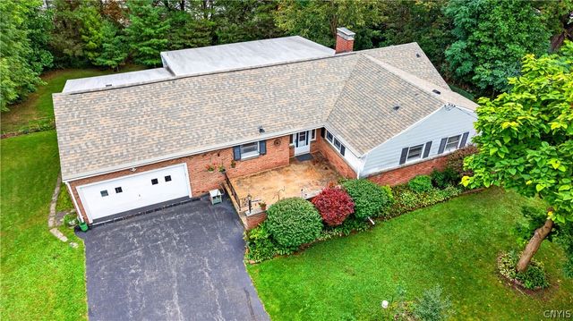 108 Fayette Circle, Manlius, NY 13066