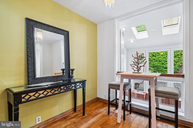 333 S 6TH ST, Philadelphia, PA 19106