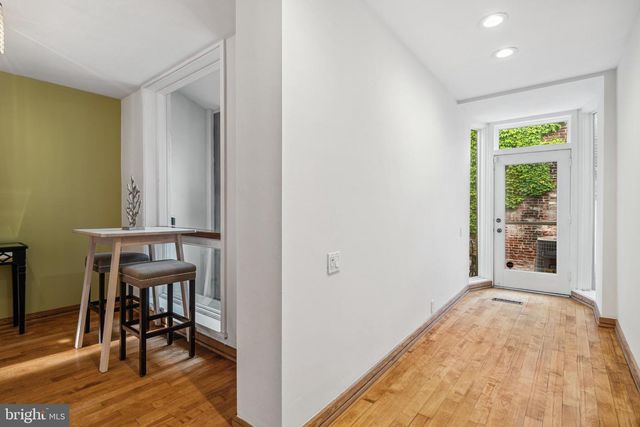 333 S 6TH ST, Philadelphia, PA 19106