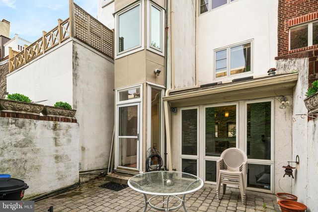 333 S 6TH ST, Philadelphia, PA 19106