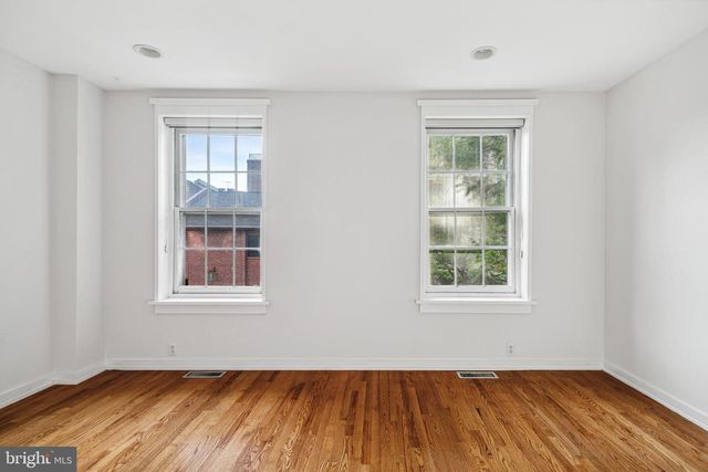 333 S 6TH ST, Philadelphia, PA 19106