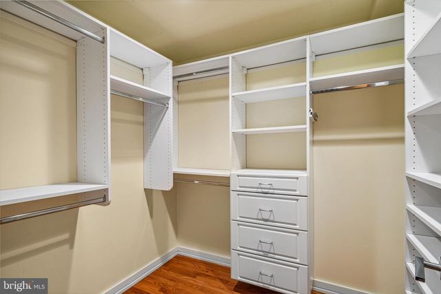 333 S 6TH ST, Philadelphia, PA 19106