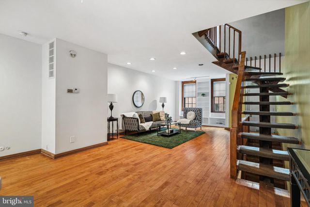 333 S 6TH ST, Philadelphia, PA 19106