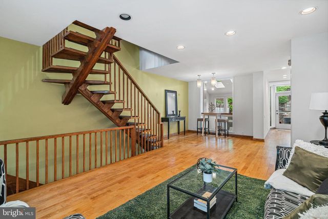 333 S 6TH ST, Philadelphia, PA 19106