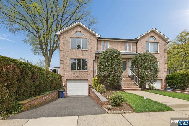 1435 14th Street, Fort Lee, NJ 07024
