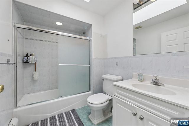 1435 14th Street, Fort Lee, NJ 07024