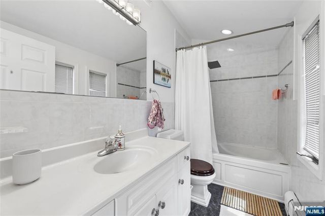 1435 14th Street, Fort Lee, NJ 07024