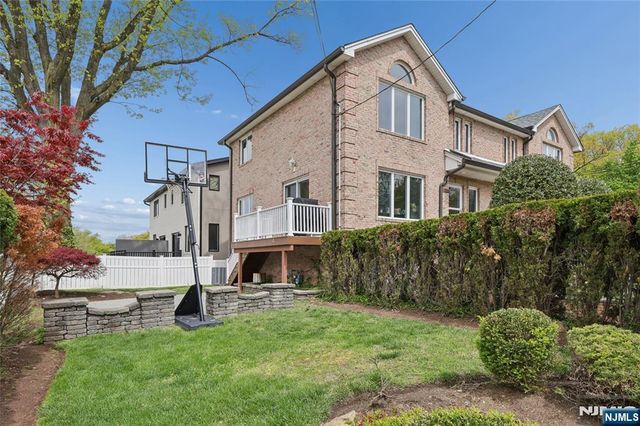 1435 14th Street, Fort Lee, NJ 07024