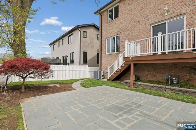 1435 14th Street, Fort Lee, NJ 07024