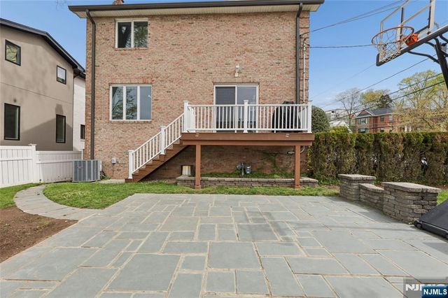 1435 14th Street, Fort Lee, NJ 07024