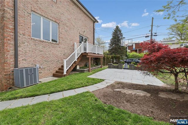 1435 14th Street, Fort Lee, NJ 07024