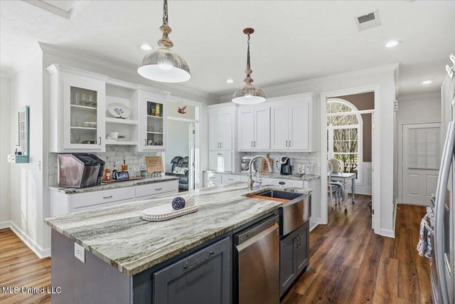 513 Windsor Drive, Brandon, MS 39047